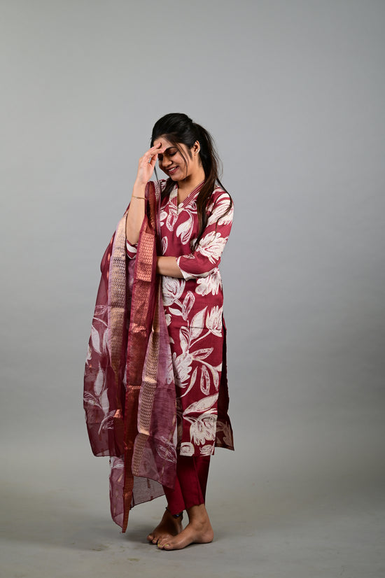 Sahithya salwar set in vintage marooon in vertican fabric
