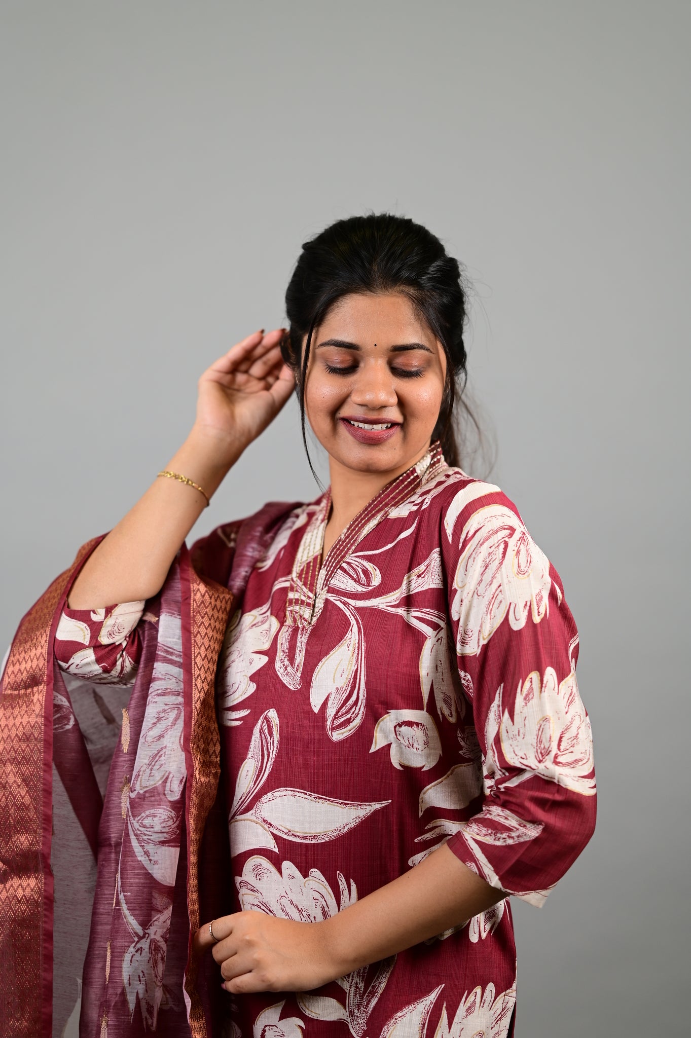 Sahithya salwar set in vintage marooon in vertican fabric