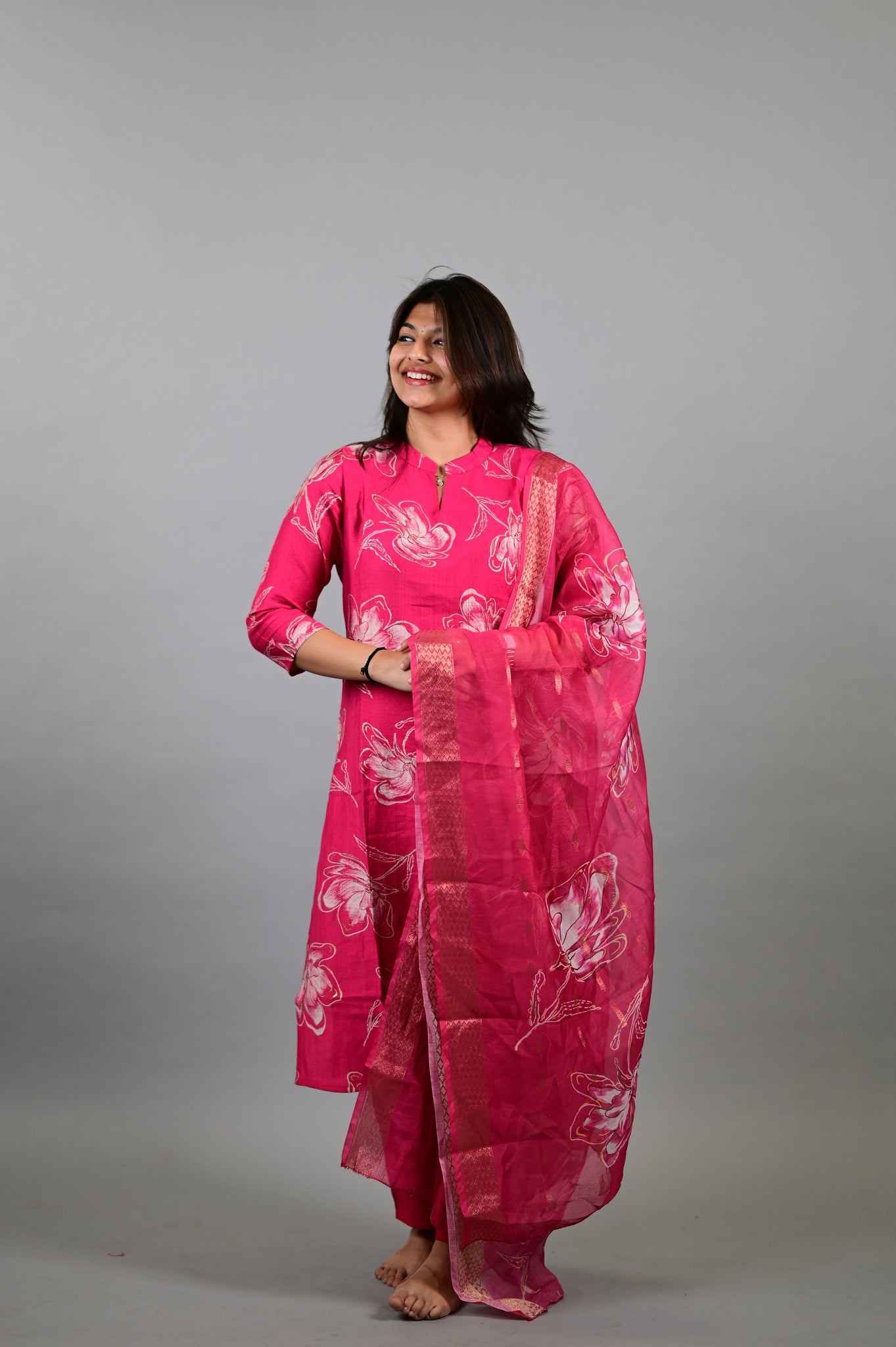 Samyuktha printed salwar in pink