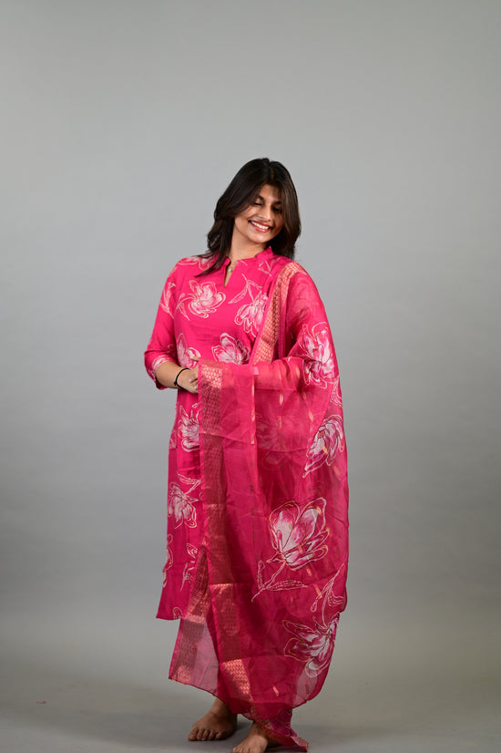 Samyuktha printed salwar in pink