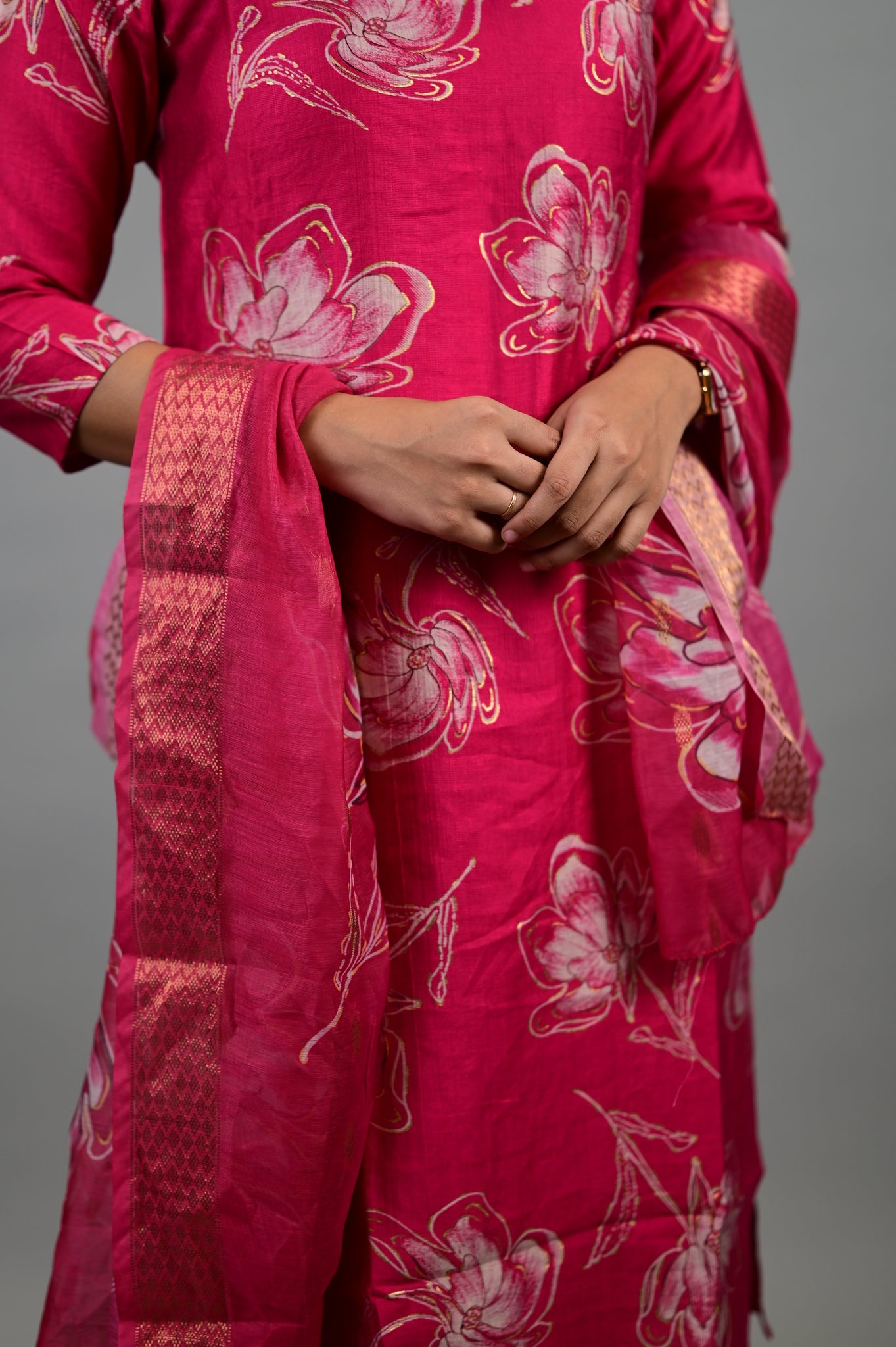 Samyuktha printed salwar in pink