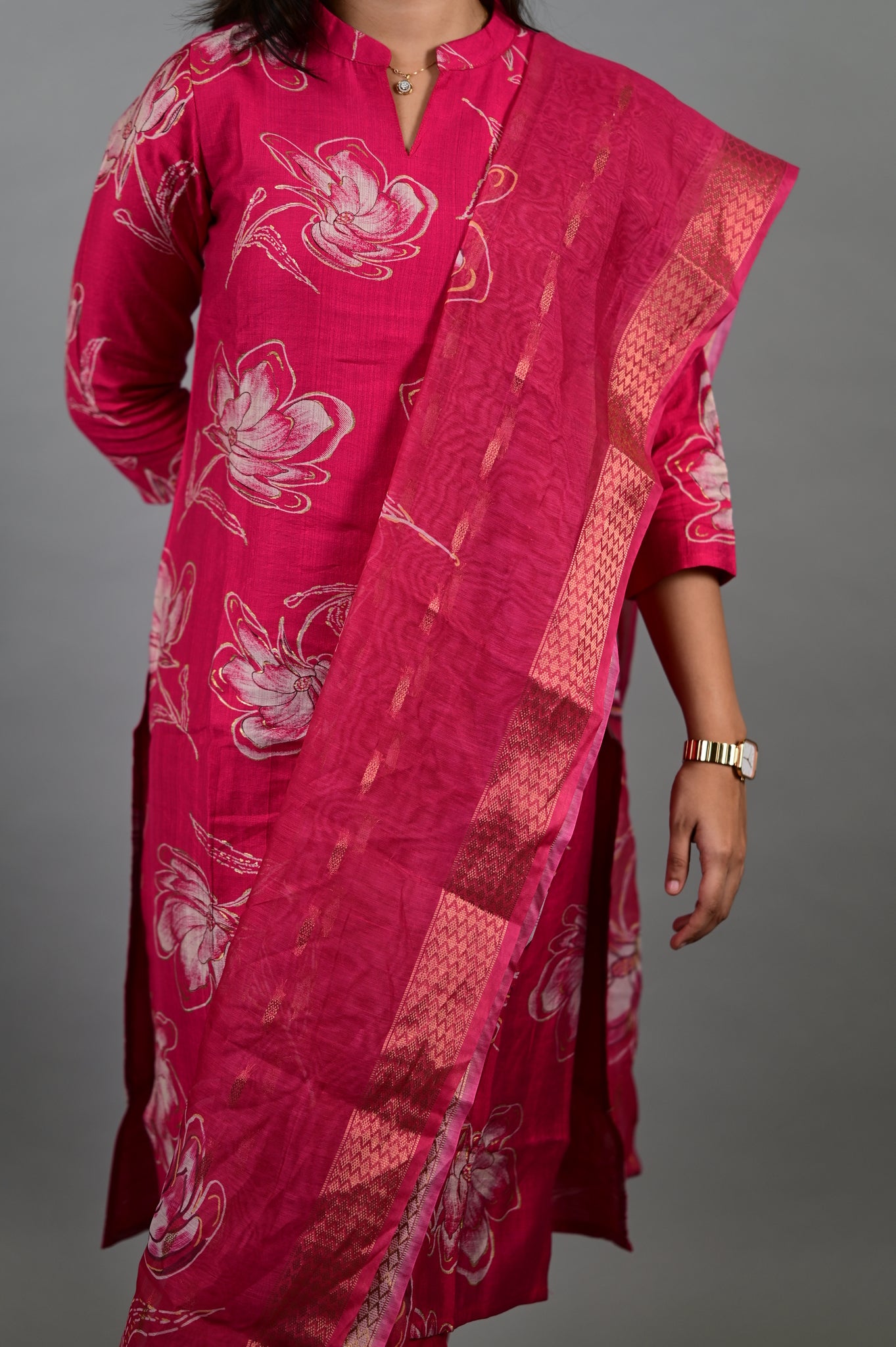 Samyuktha printed salwar in pink