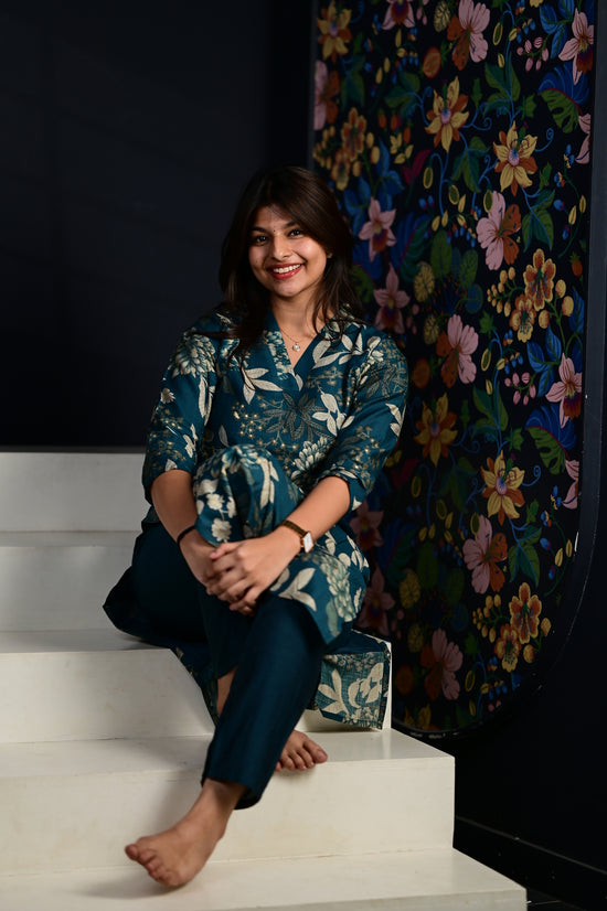 Vandhana flower kurti set in dark green