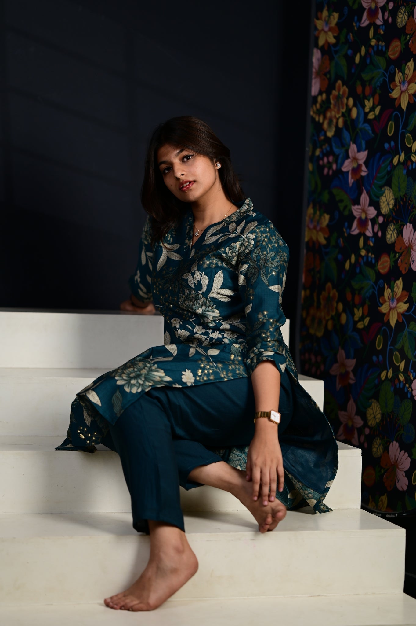 Vandhana flower kurti set in dark green