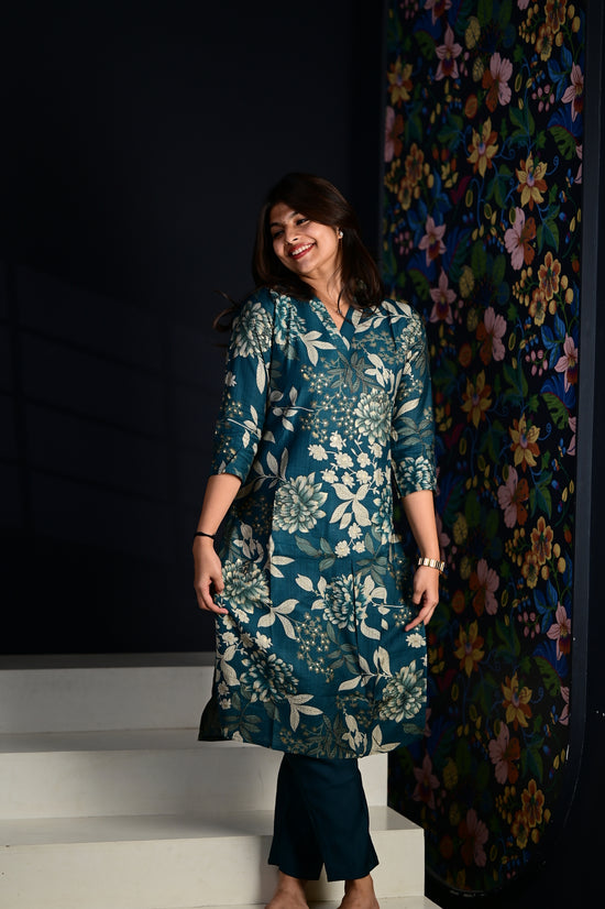 Vandhana flower kurti set in dark green