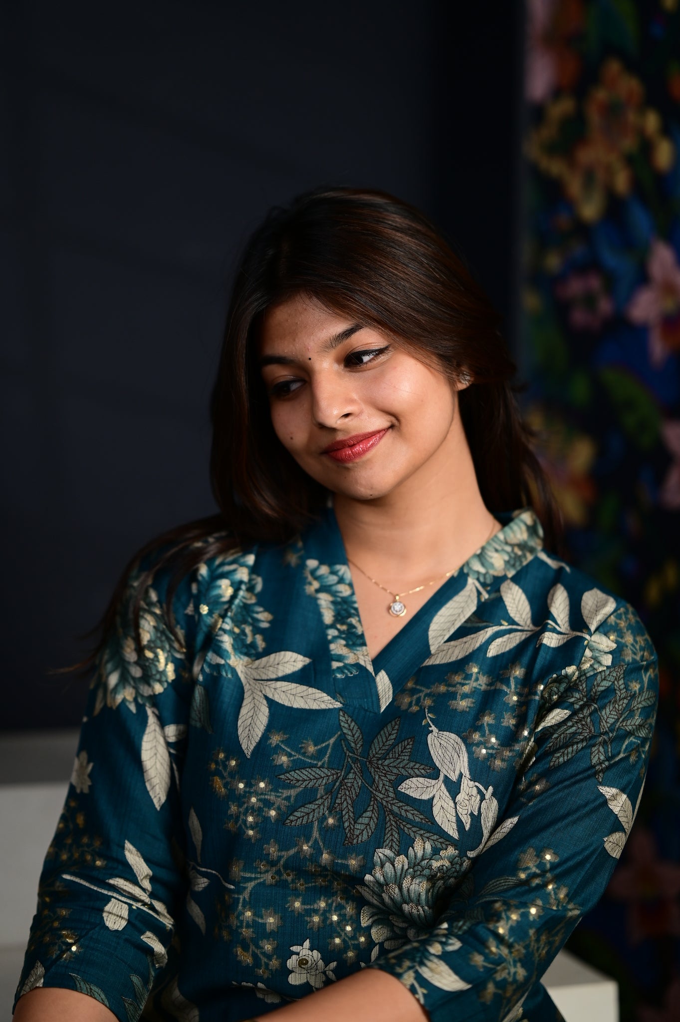 Vandhana flower kurti set in dark green