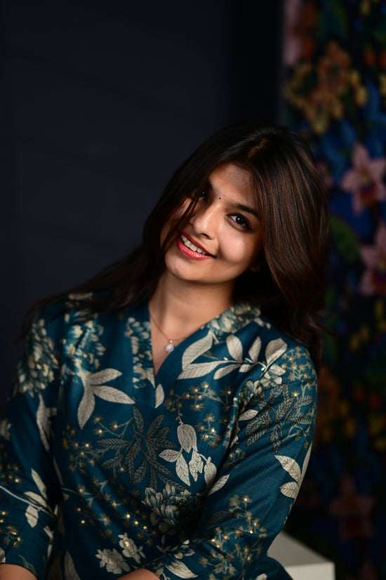 Vandhana flower kurti set in dark green