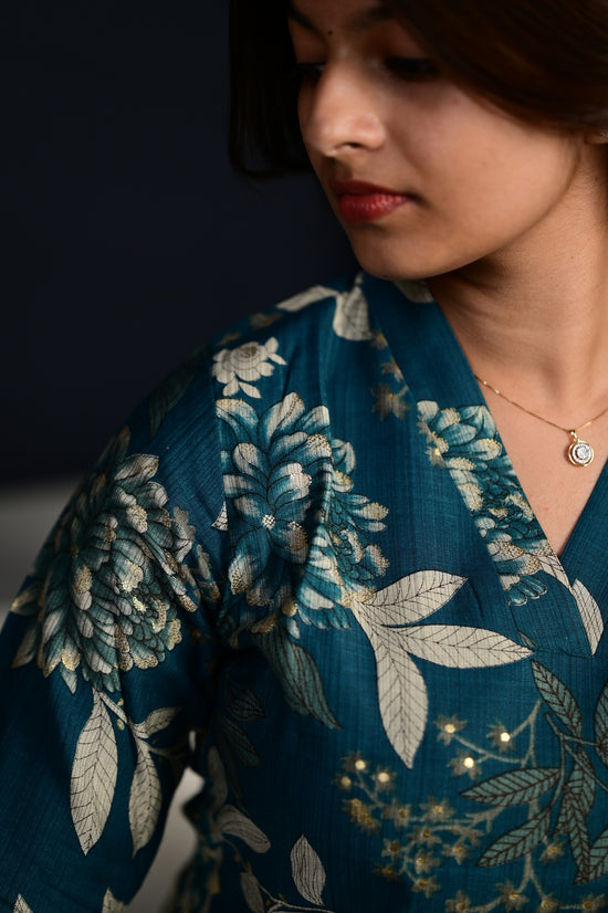 Vandhana flower kurti set in dark green