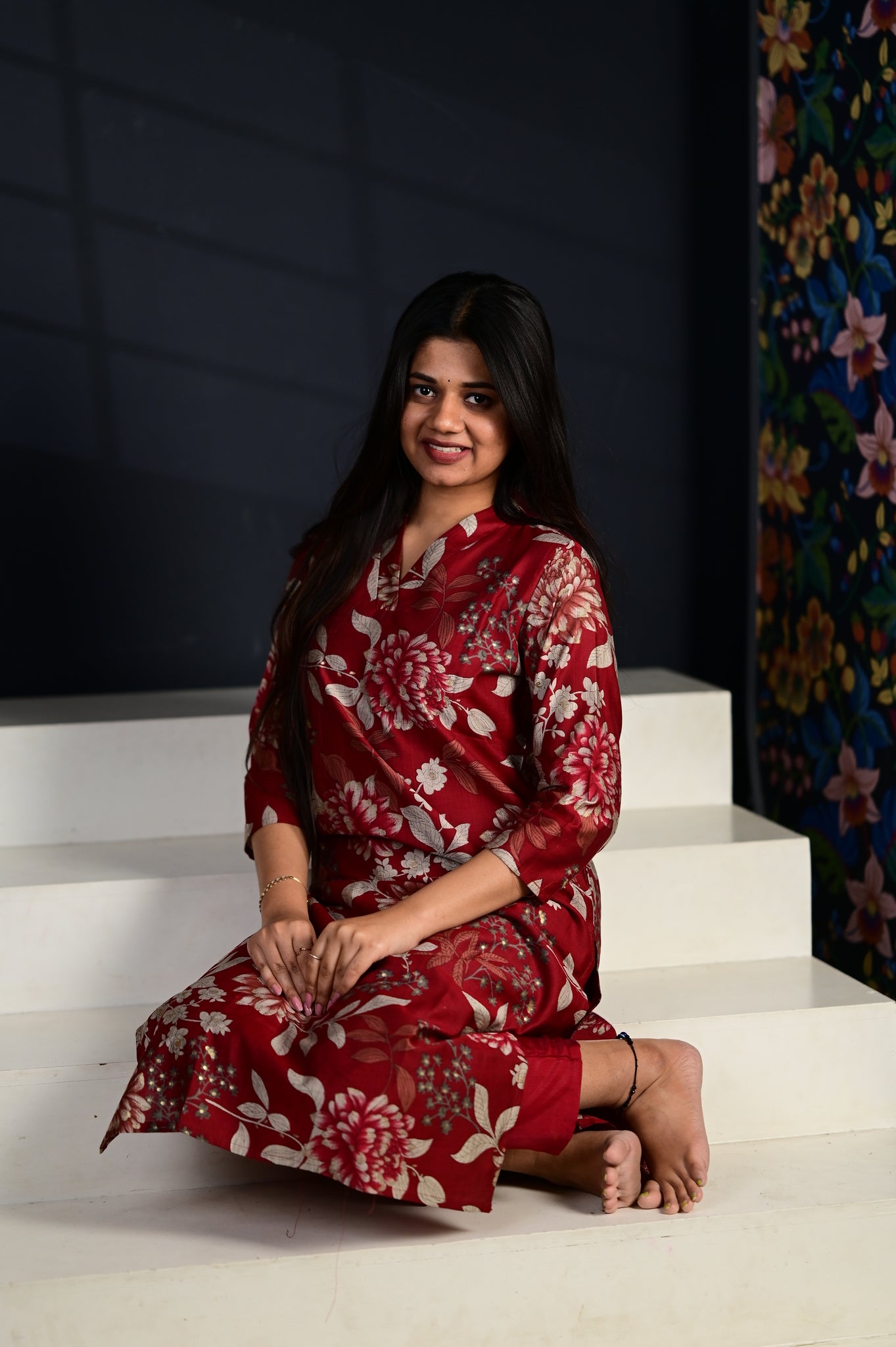 Vandhana floral kurti set in red