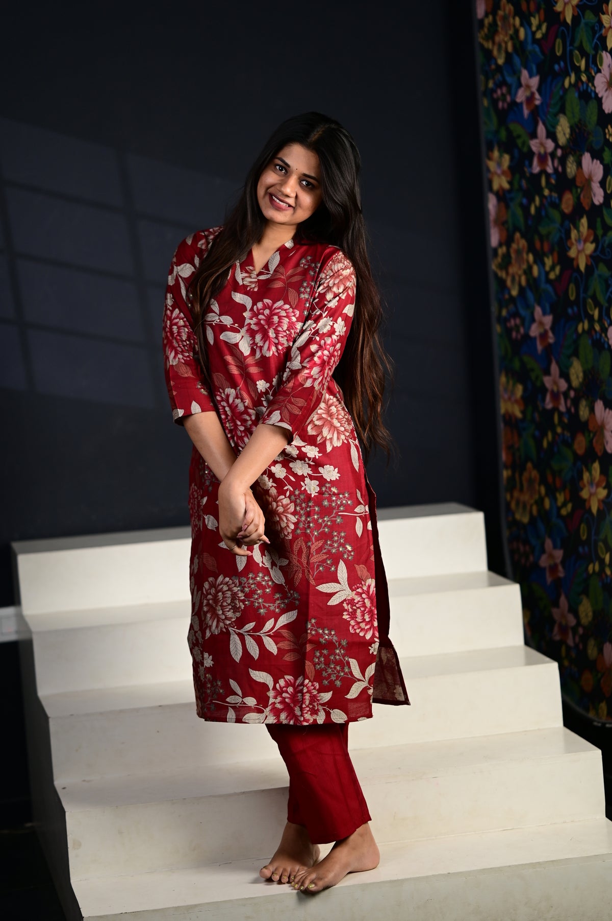 Vandhana floral kurti set in red