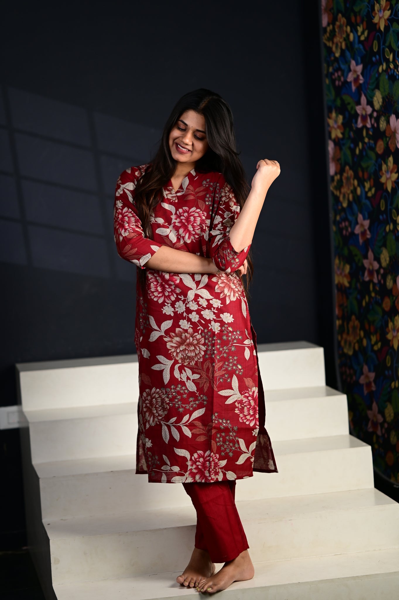Vandhana floral kurti set in red