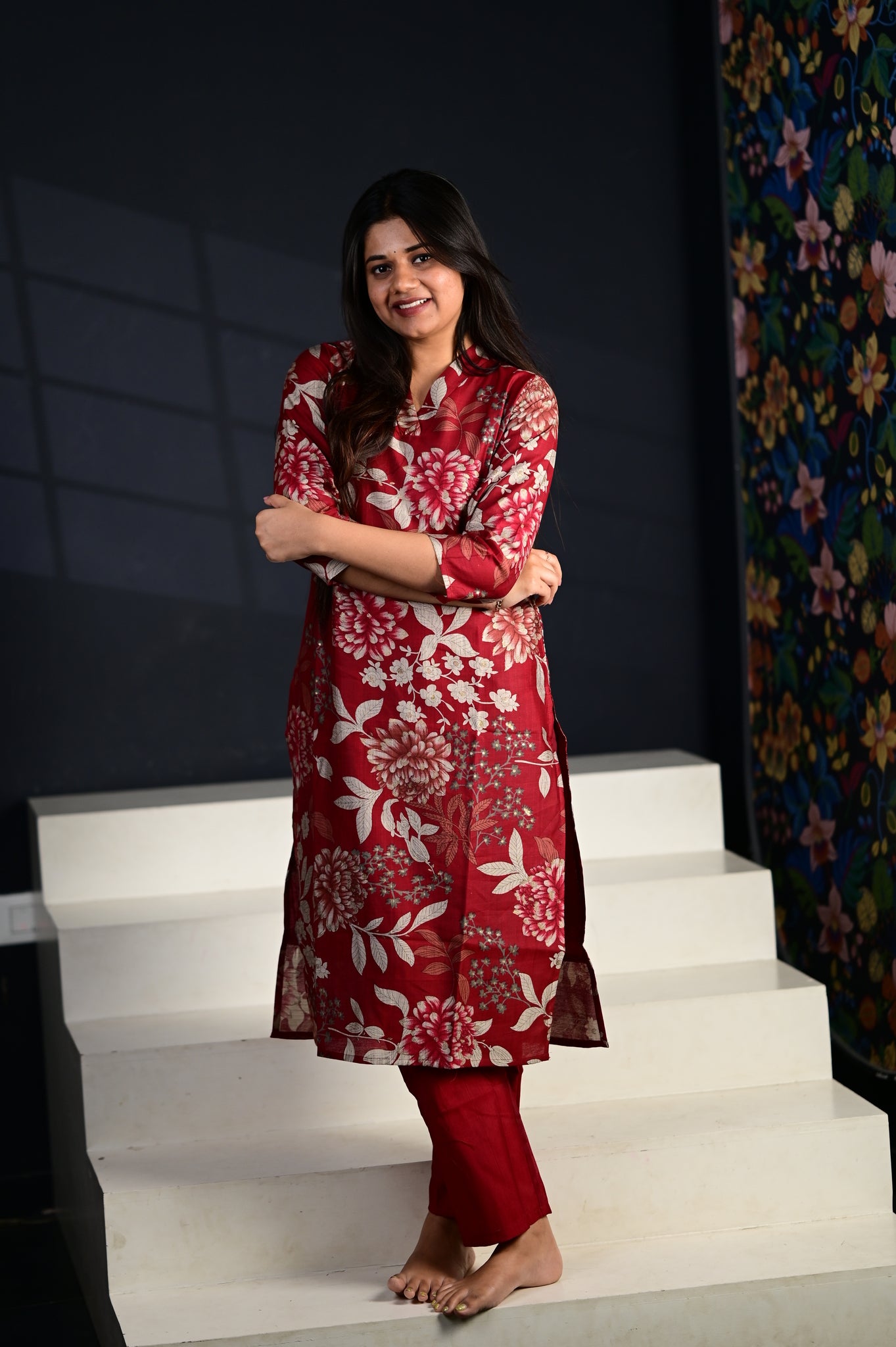 Vandhana floral kurti set in red