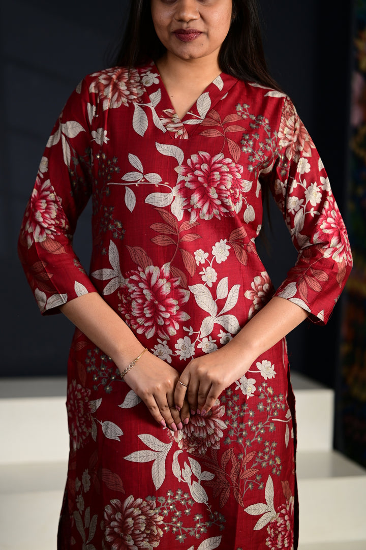 Vandhana floral kurti set in red