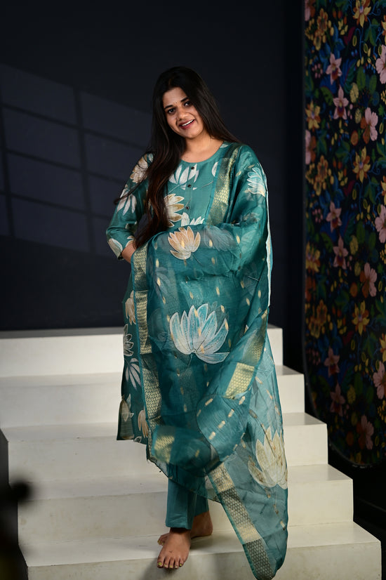 Akshara salwar set in green